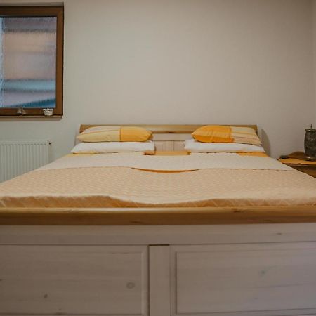Appartement Almira à Tuzla Extérieur photo