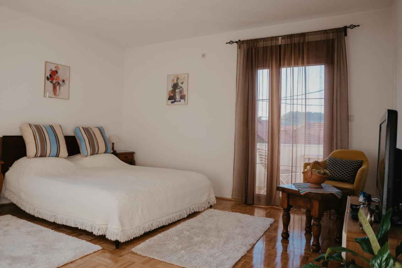 Appartement Almira à Tuzla Extérieur photo